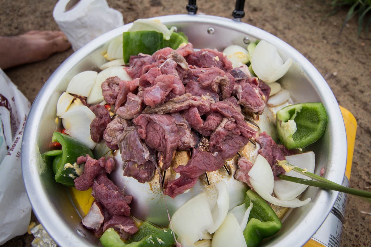 柬埔寨山上烤肉