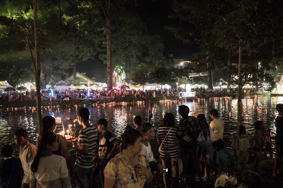 柬埔寨送水節