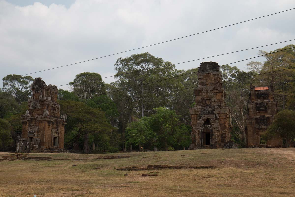 十二生肖塔/審判塔 (Prasat Suor Parat)
