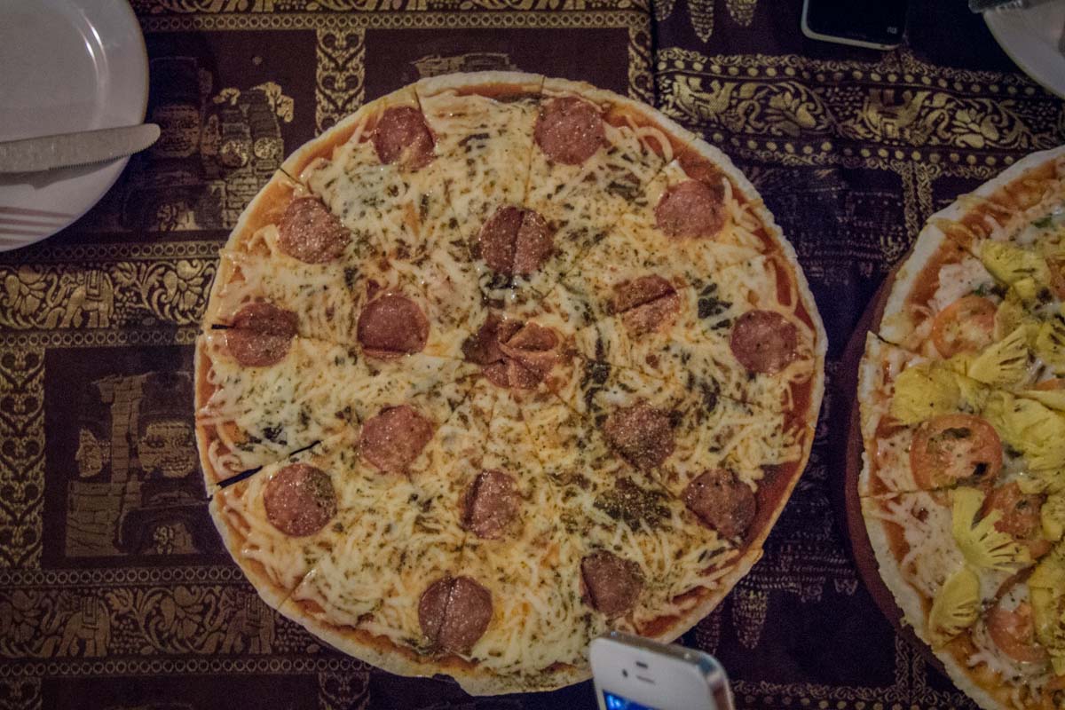 開心比薩 (Happy Pizza) 開心比薩 (Happy Pizza)