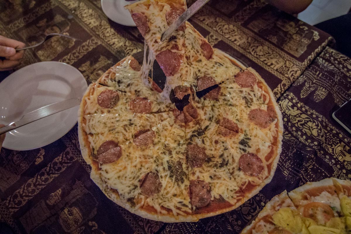 開心比薩 (Happy Pizza) 開心比薩 (Happy Pizza)