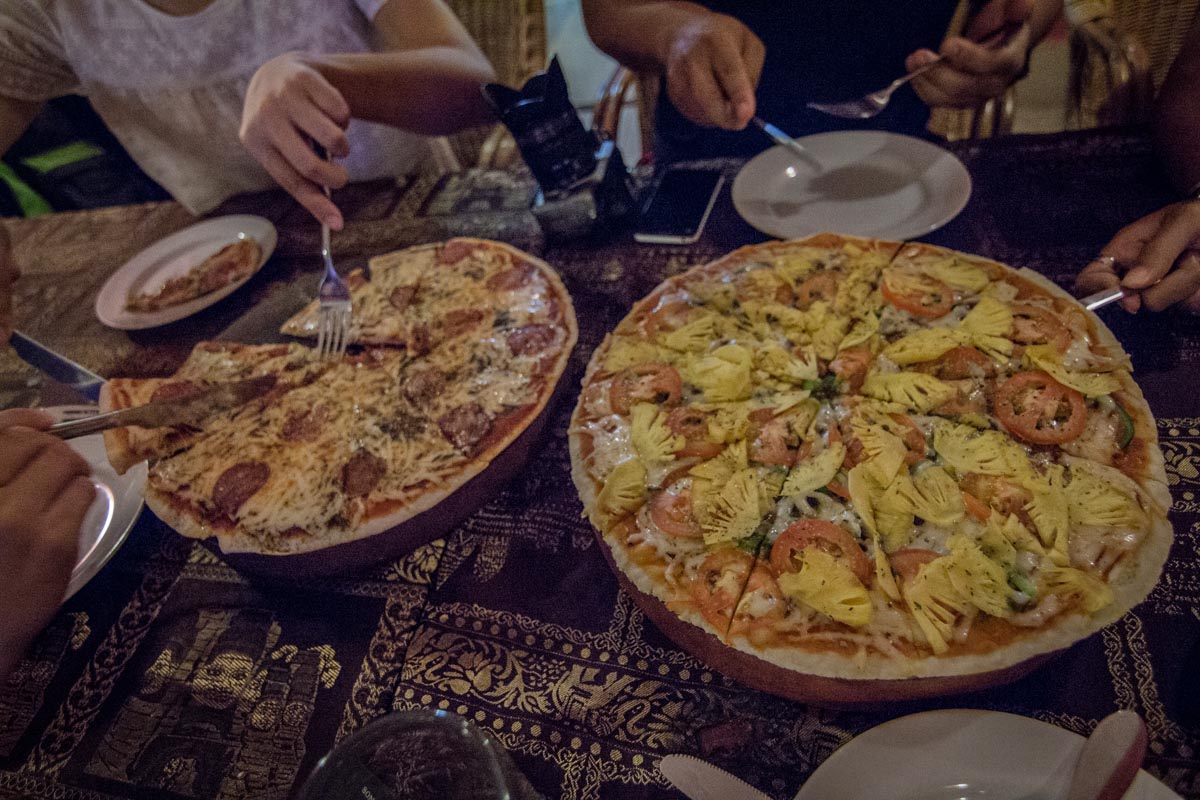 開心比薩 (Happy Pizza) 開心比薩 (Happy Pizza)