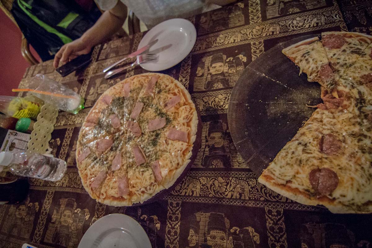 開心比薩 (Happy Pizza) 開心比薩 (Happy Pizza)