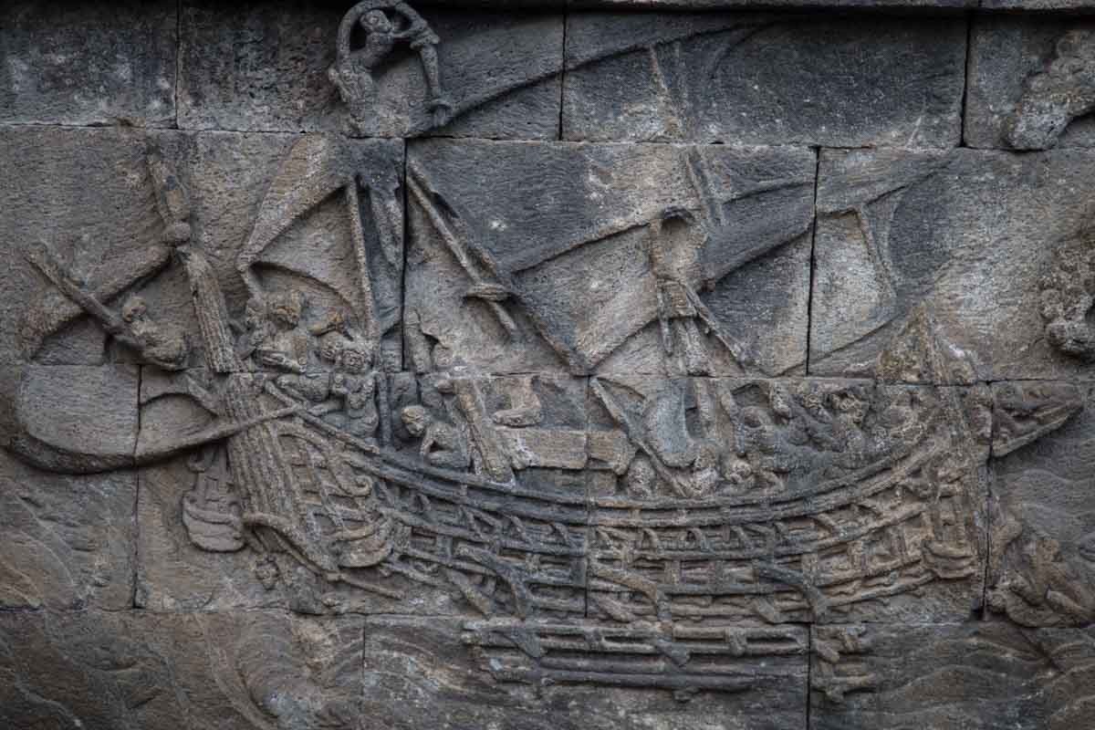 婆羅浮屠牆面上，有許多的關於航海的浮雕