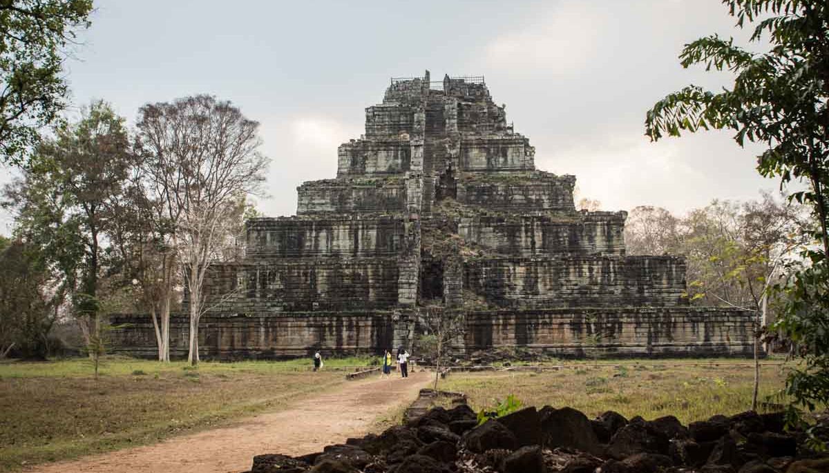 貢開金字塔 Koh Ker 貢開金字塔 Koh Ker