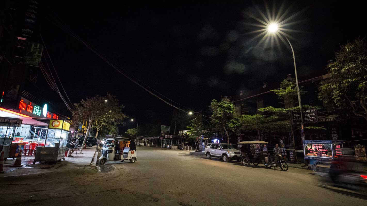 新冠肺炎-暹粒-夜晚酒吧街