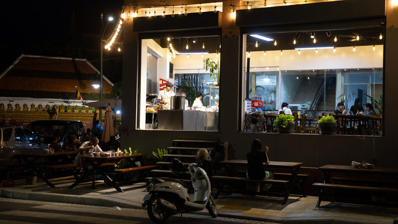 Angkor Fruit Shake 当地小吃店