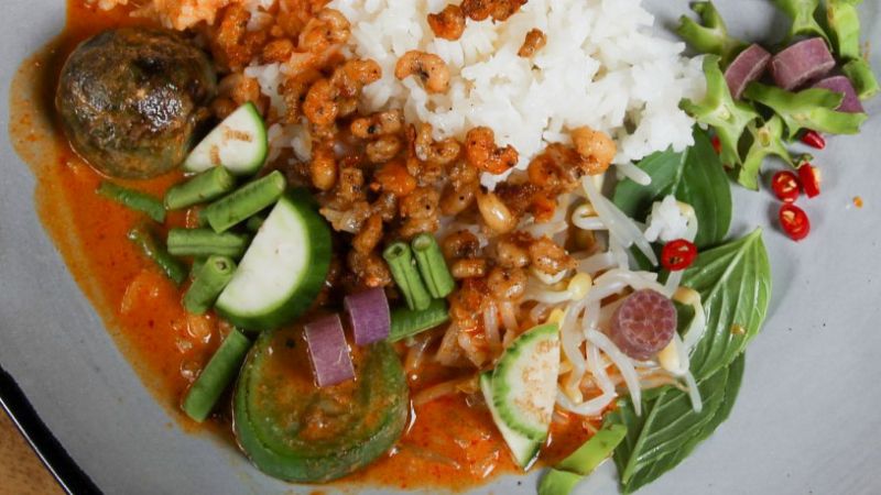 POU Khmer inspired restaurant 高棉风味餐厅