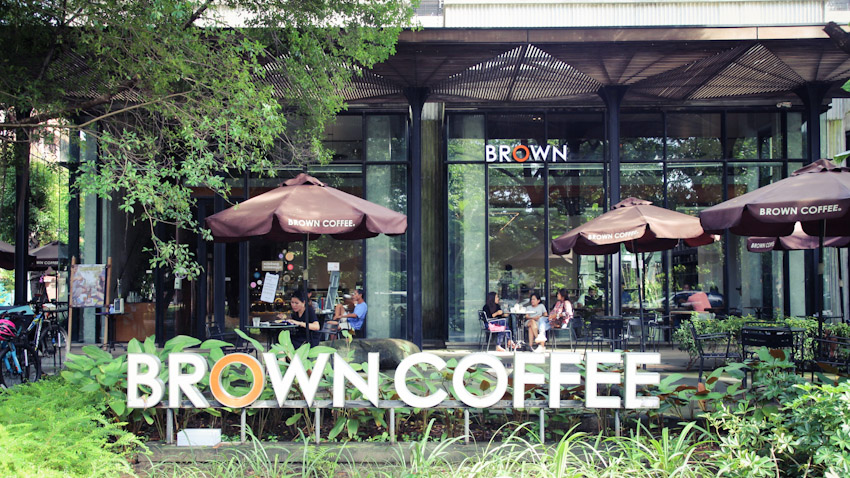 BROWN COFFEE TREELINE(河岸店)