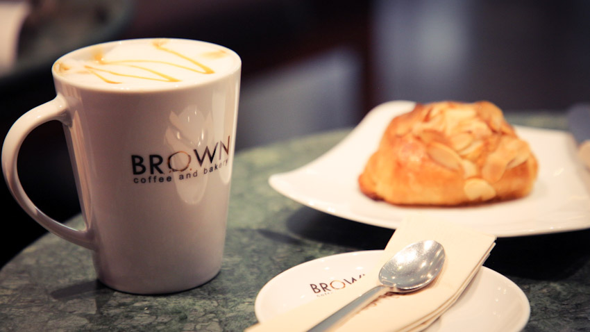 Brown coffee 河岸店