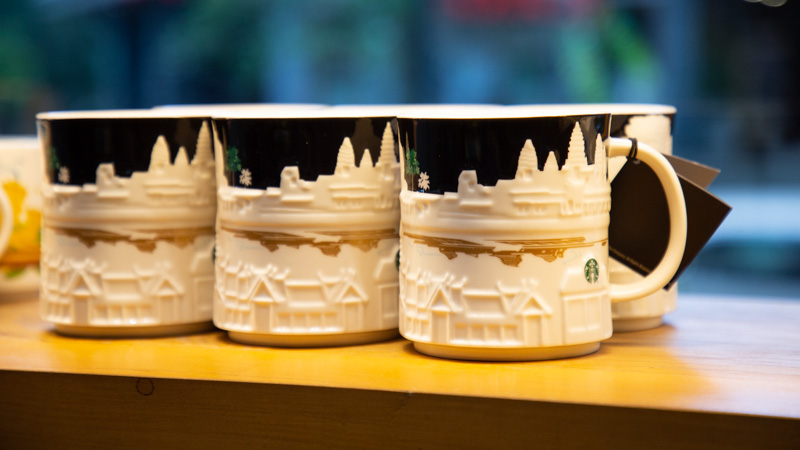 Starbucks_2022100968631